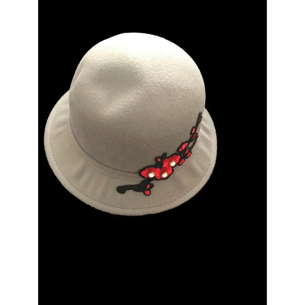 Women's‎ Gray Hat